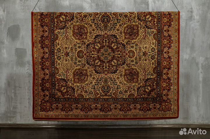 Старинный ковёр
