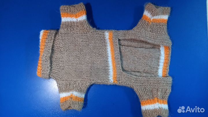 Свитер и комбинезон для маленькой собачки