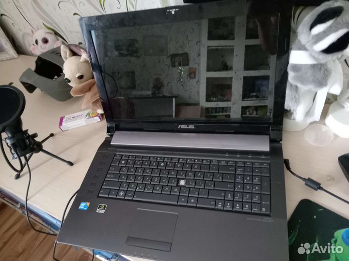 Ноутбук asus