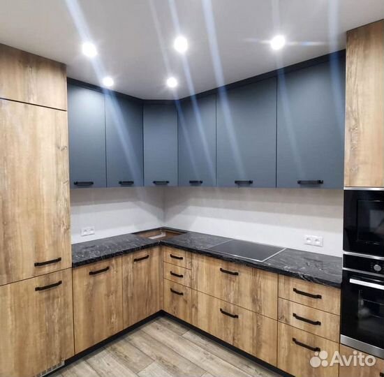 Кухня угловая на заказ.мдф фасады