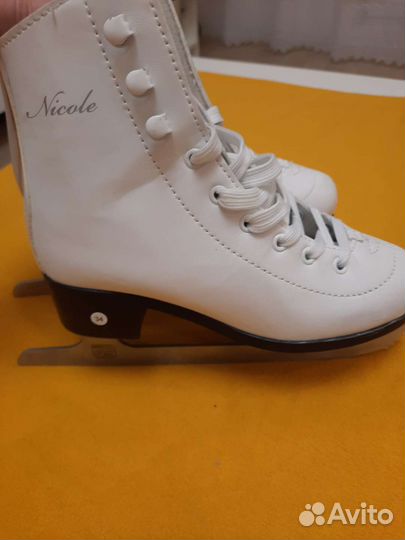 Коньки фигурные для девочки