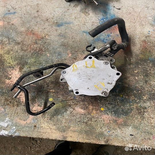 Насос вакуумный audi A4 B8 2007