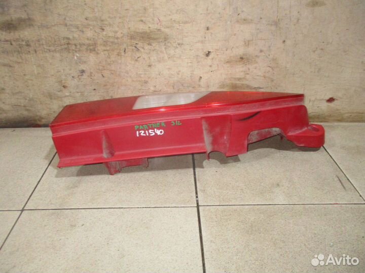 Фонарь задний левый Peugeot Partner 2