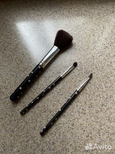 Кисточки для макияжа разные США как новые