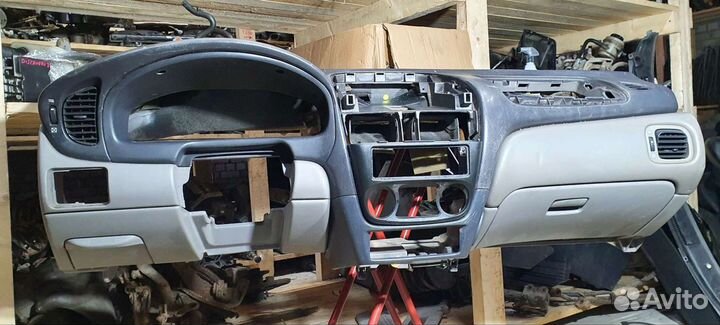 Торпедо Nissan Almera N16