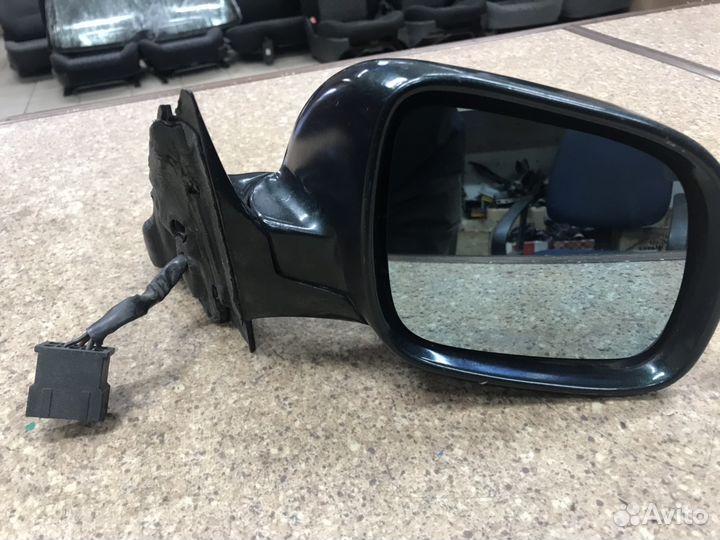 Зеркало заднего вида правое Ауди А4. B5
