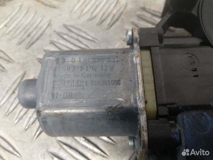 Б/У Моторчик стеклоподъемника передний левый VW