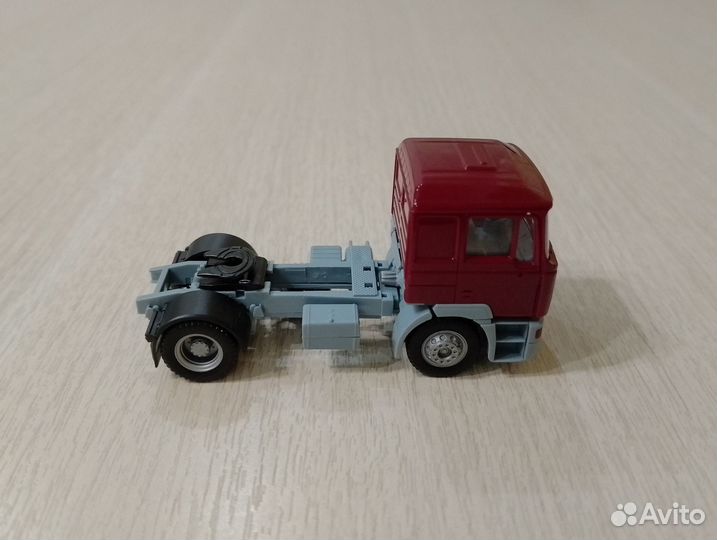 468) Тягач Steyr