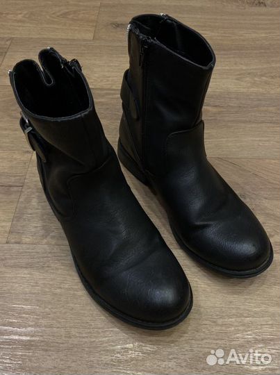 Женские сапожки ботинки 38 б/у натуралтная кожа