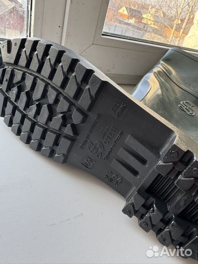 Резиновые сапоги с жестким носом