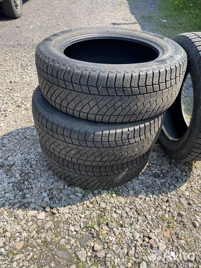 Continental ContiVikingContact 6 215/60 R17 96T