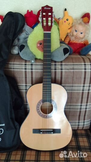 Продам гитару 3/4. Новая