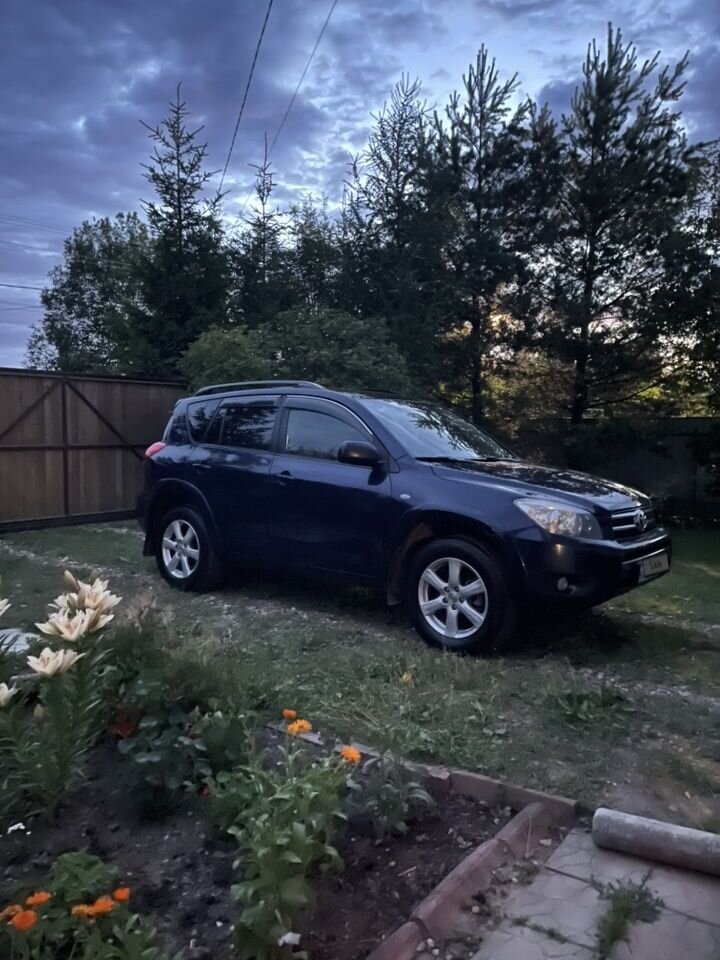 Toyota RAV4: фото владельца
