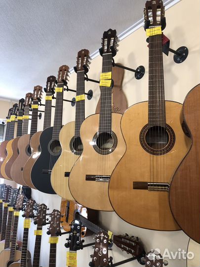 Классическая испанская гитара Alhambra Z-Nature