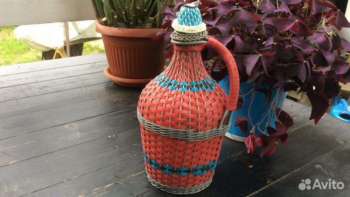 Бутыль стеклянная с оплеткой