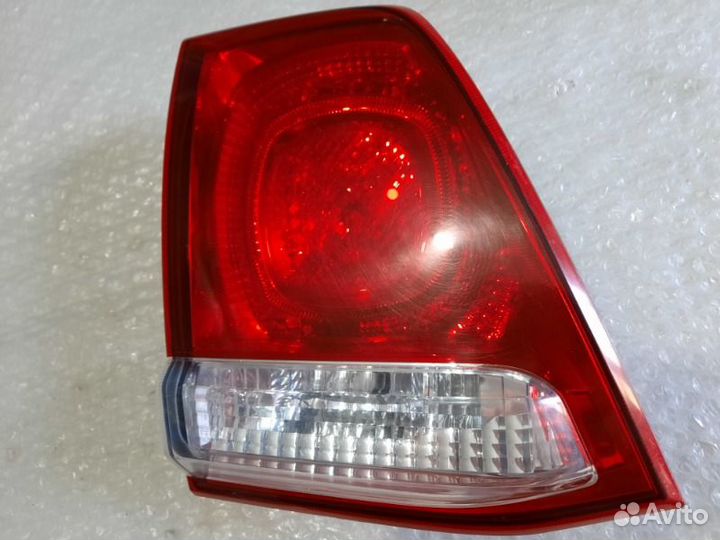 Фонарь задний левый Тoyota Land Cruiser 200