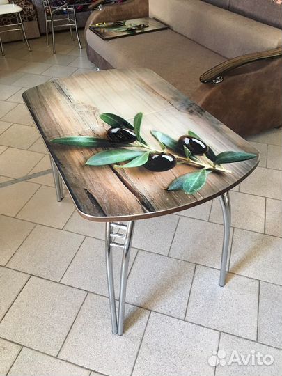 Кухонный стол