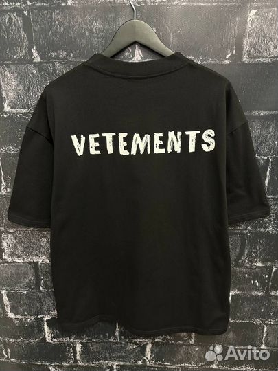 Футболка Vetements