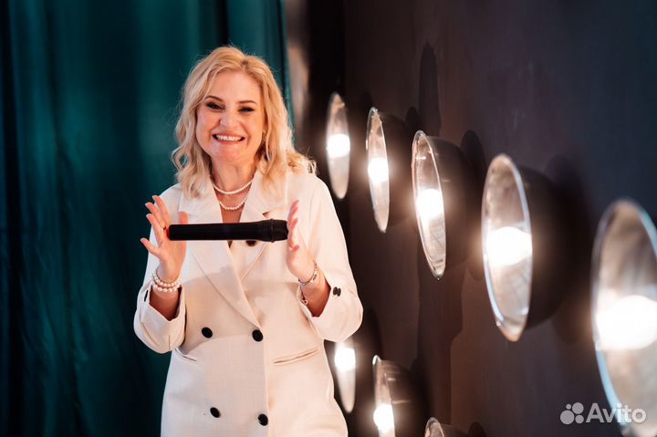 Ведущая, тамада на свадьбу, юбилей, корпоратив