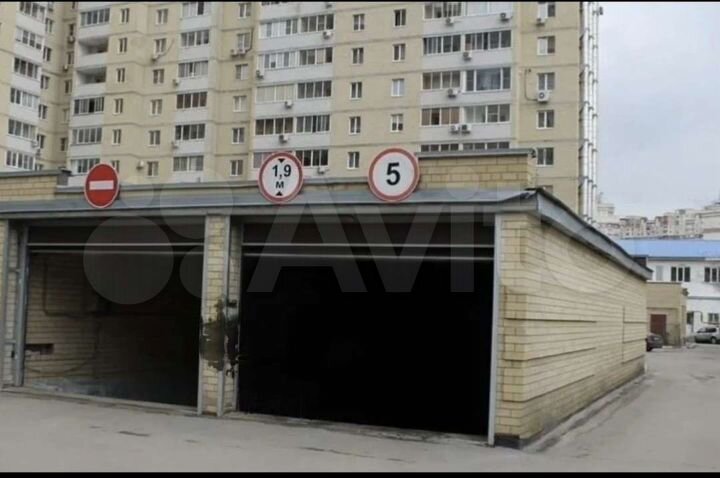 Машиноместо, 18 м²