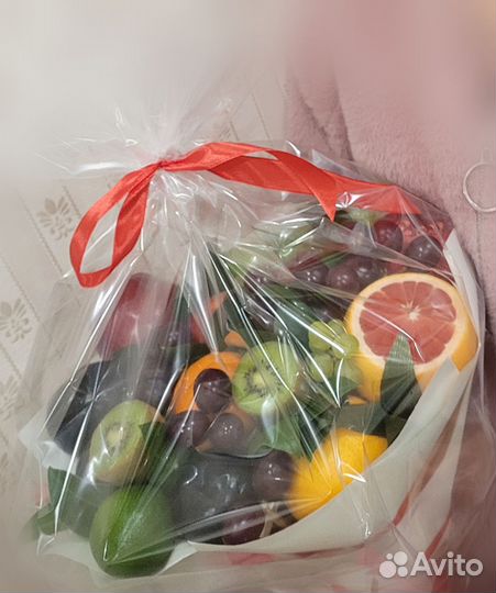 Подарить подарок, букет