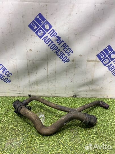 Патрубок системы охлаждения Skoda Superb седан 1.8