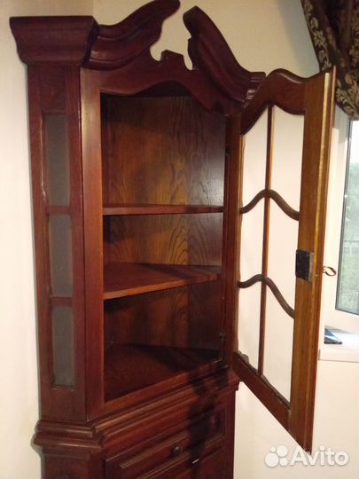 Антикварный шкаф- сервант Бавария