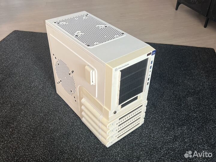 Корпус для пк Thermaltake lvl10 gts white