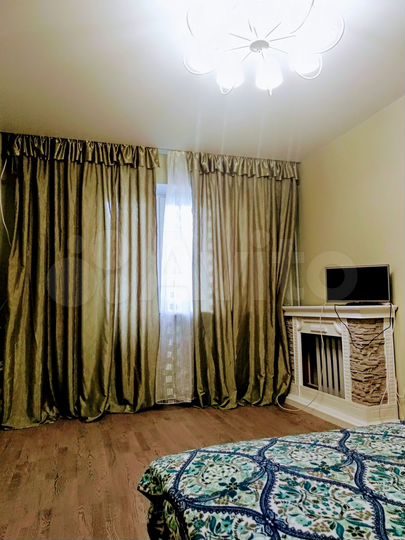 2-к. квартира, 72,7 м², 1/10 эт.