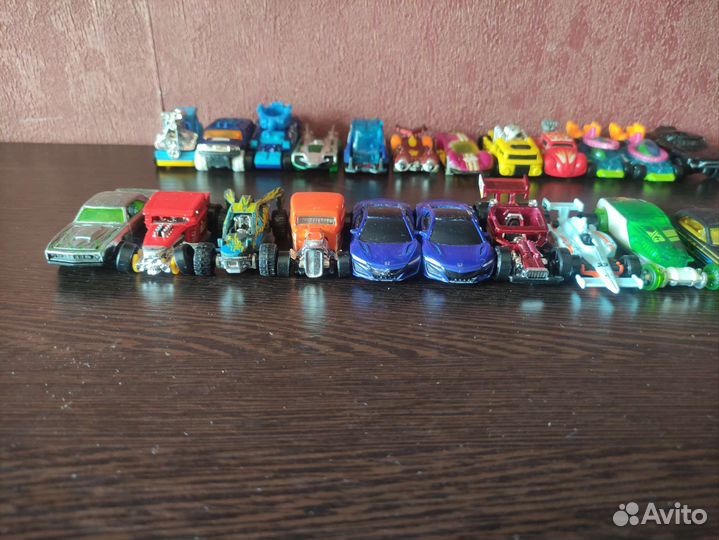 Hot wheels машинки