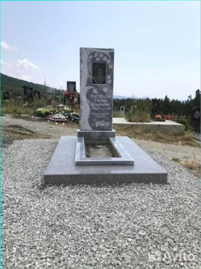 Памятники, надгробия, ограды