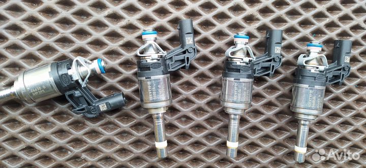 Топливная форсунка VAG 04e906036at