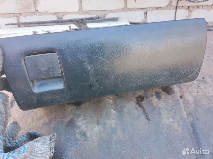 Бардачок Passat B3