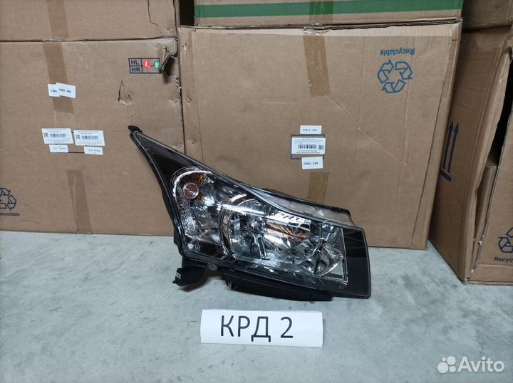 Передняя фара на Chevrolet Cruze