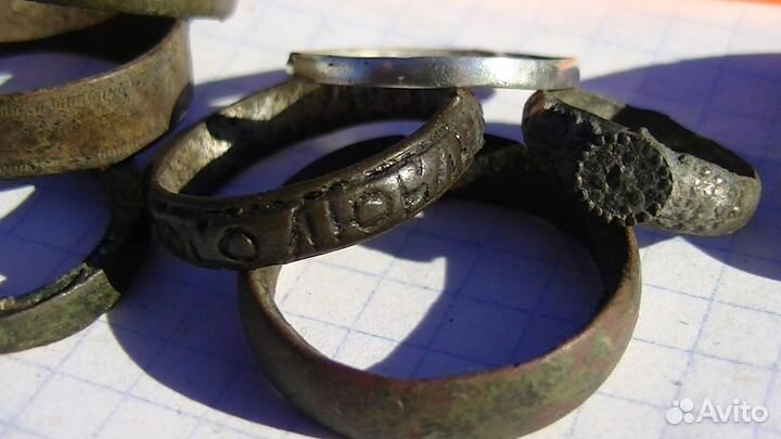 Старинные медные кольца + 1 серебряное