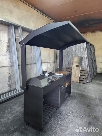 Мангал с крышей