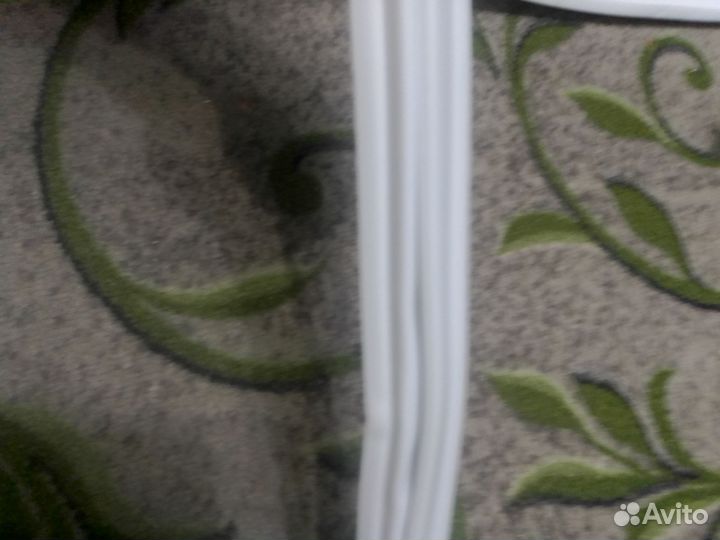 Уплотнитель двери холодильника indesit