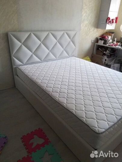 Кровать двухспальная. Бесплатная доставка