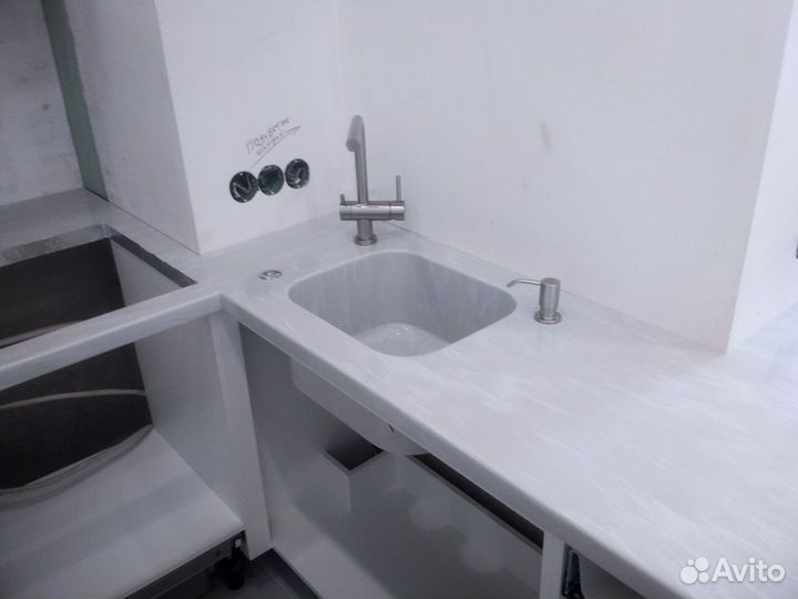 Кухонная столешница из камня м2