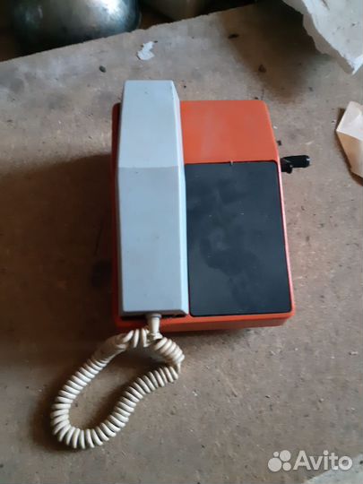 Старинный телефон СССР