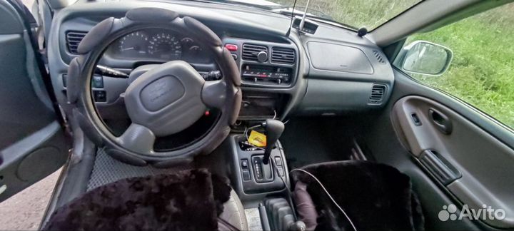 Chevrolet Tracker 2.5 AT, 2001, 180 000 км