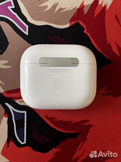 Зарядный чехол AirPods Pro