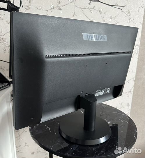 Монитор Philips 24