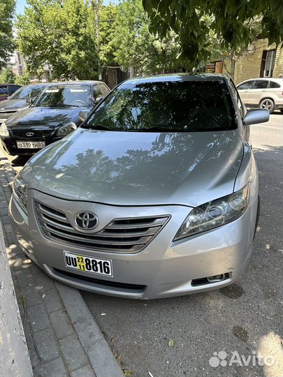 Сиденья на toyota camry 40