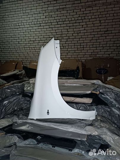 Крыло правое granta белый (белое облако)