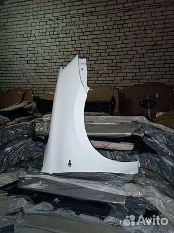 Крыло правое granta белый (белое облако)