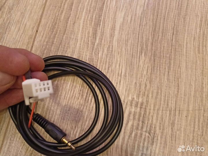 Кабели AUX и USB к магнитоле Subaru