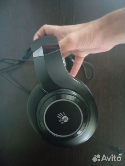 Игровые наушники с микрофоном и подсветкой