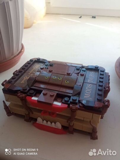 Книга про монстров Гарри Поттер