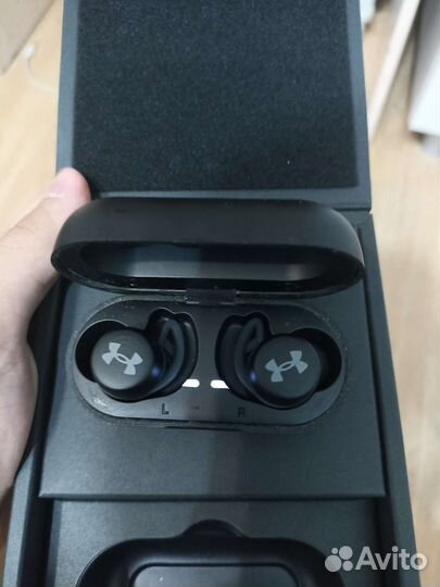 Наушники jbl under armour